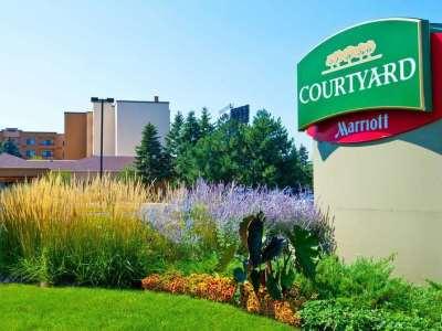 Courtyard Chicago O'hare Hotel 3*
